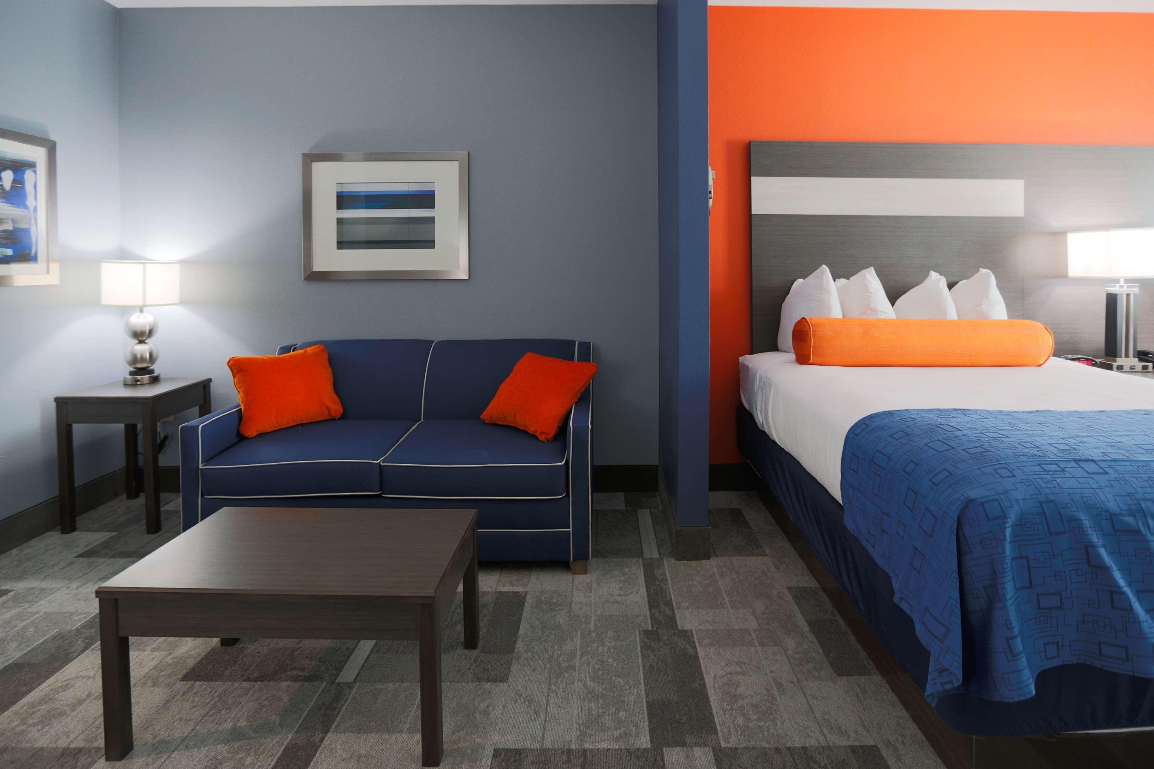 Best Western Plus Wewoka Inn & Suites Bagian luar foto