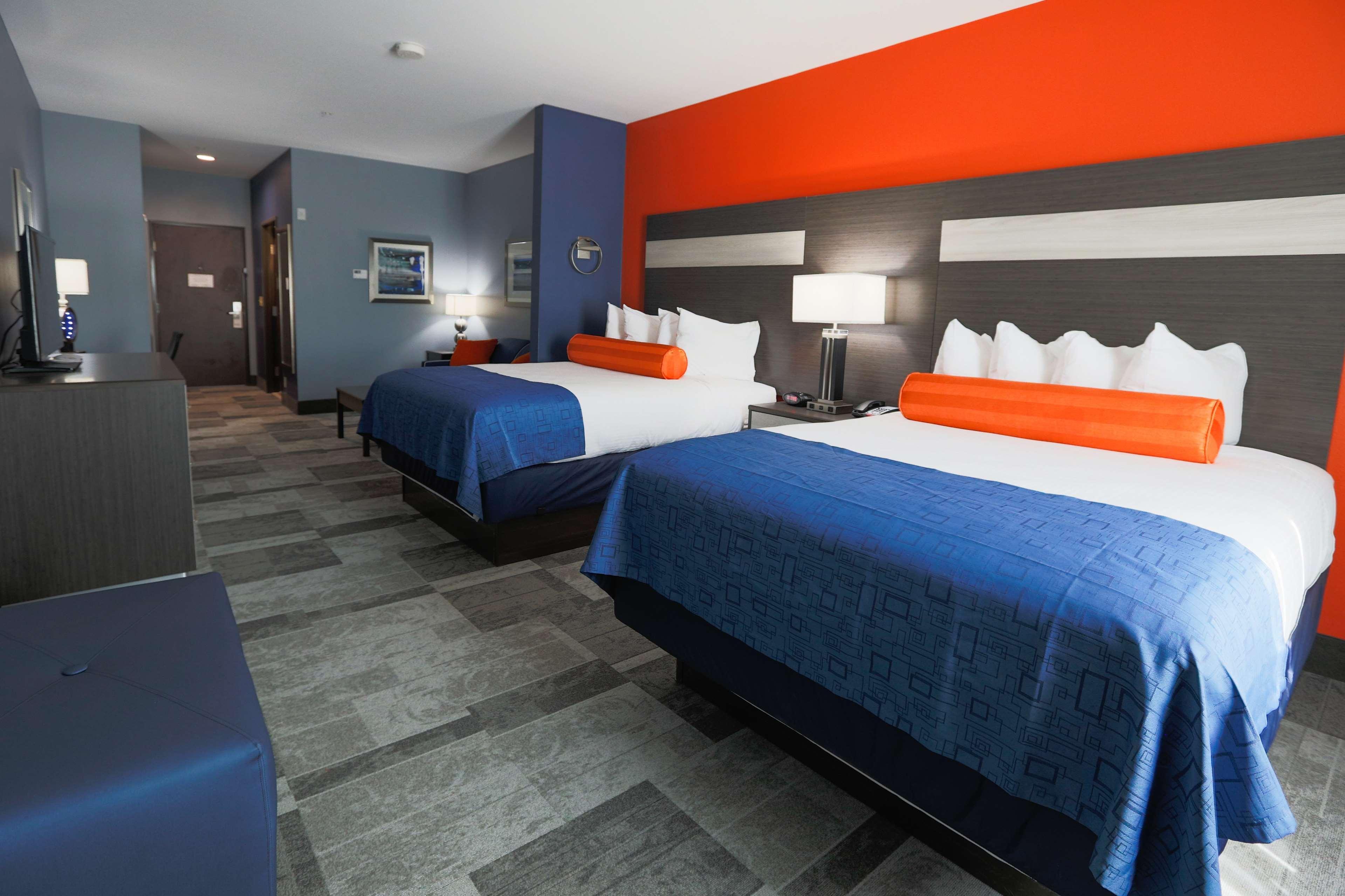 Best Western Plus Wewoka Inn & Suites Bagian luar foto