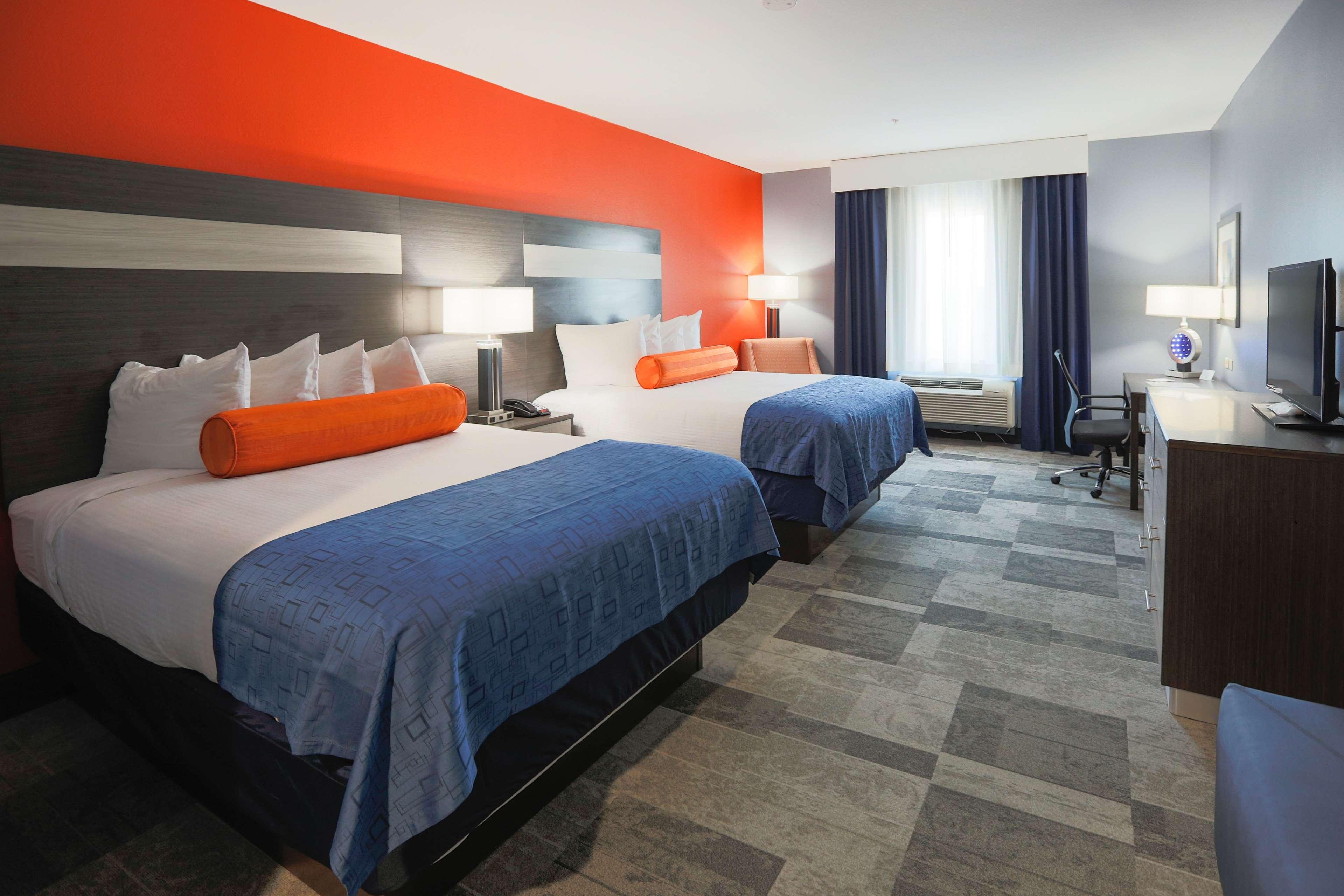 Best Western Plus Wewoka Inn & Suites Bagian luar foto