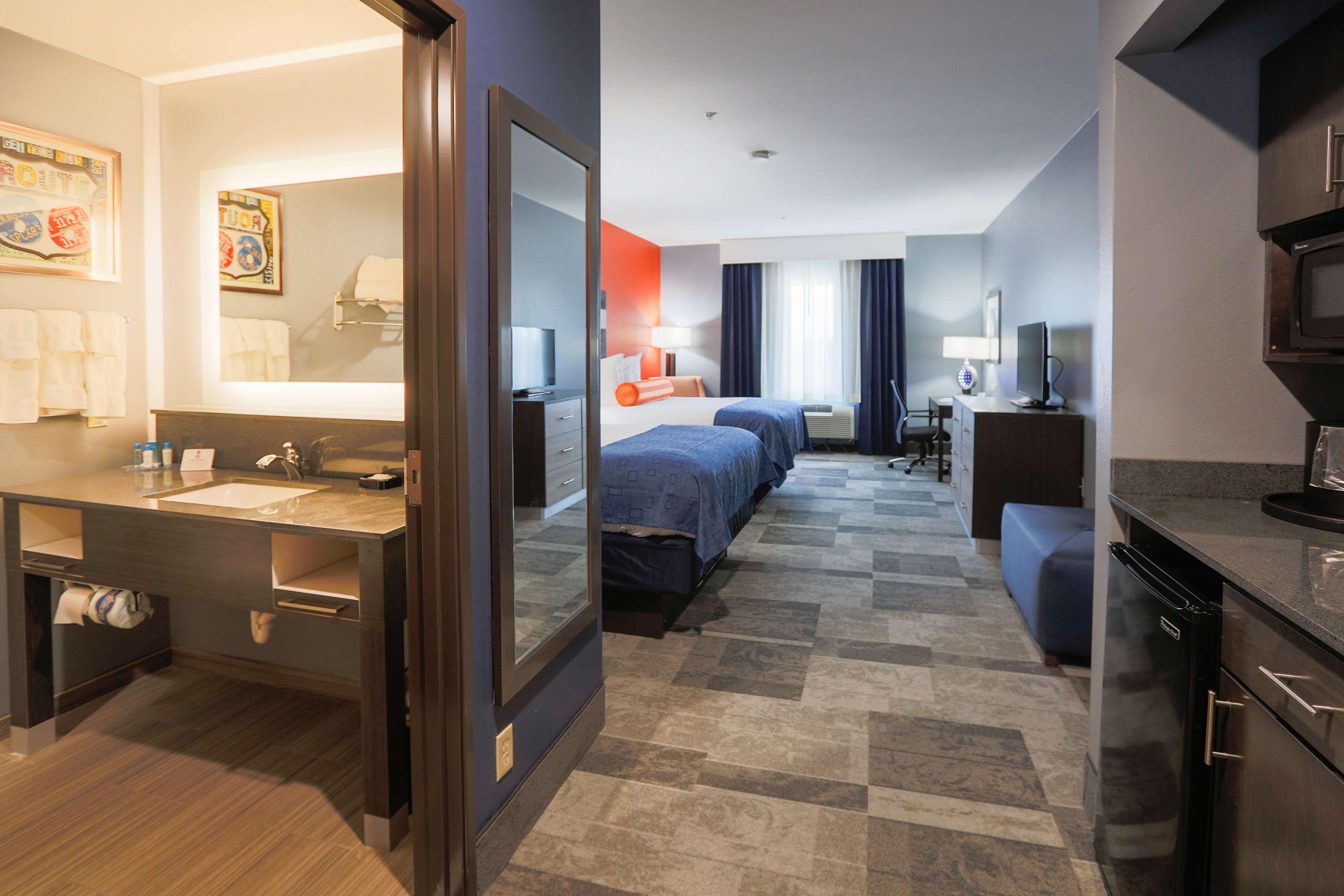 Best Western Plus Wewoka Inn & Suites Bagian luar foto