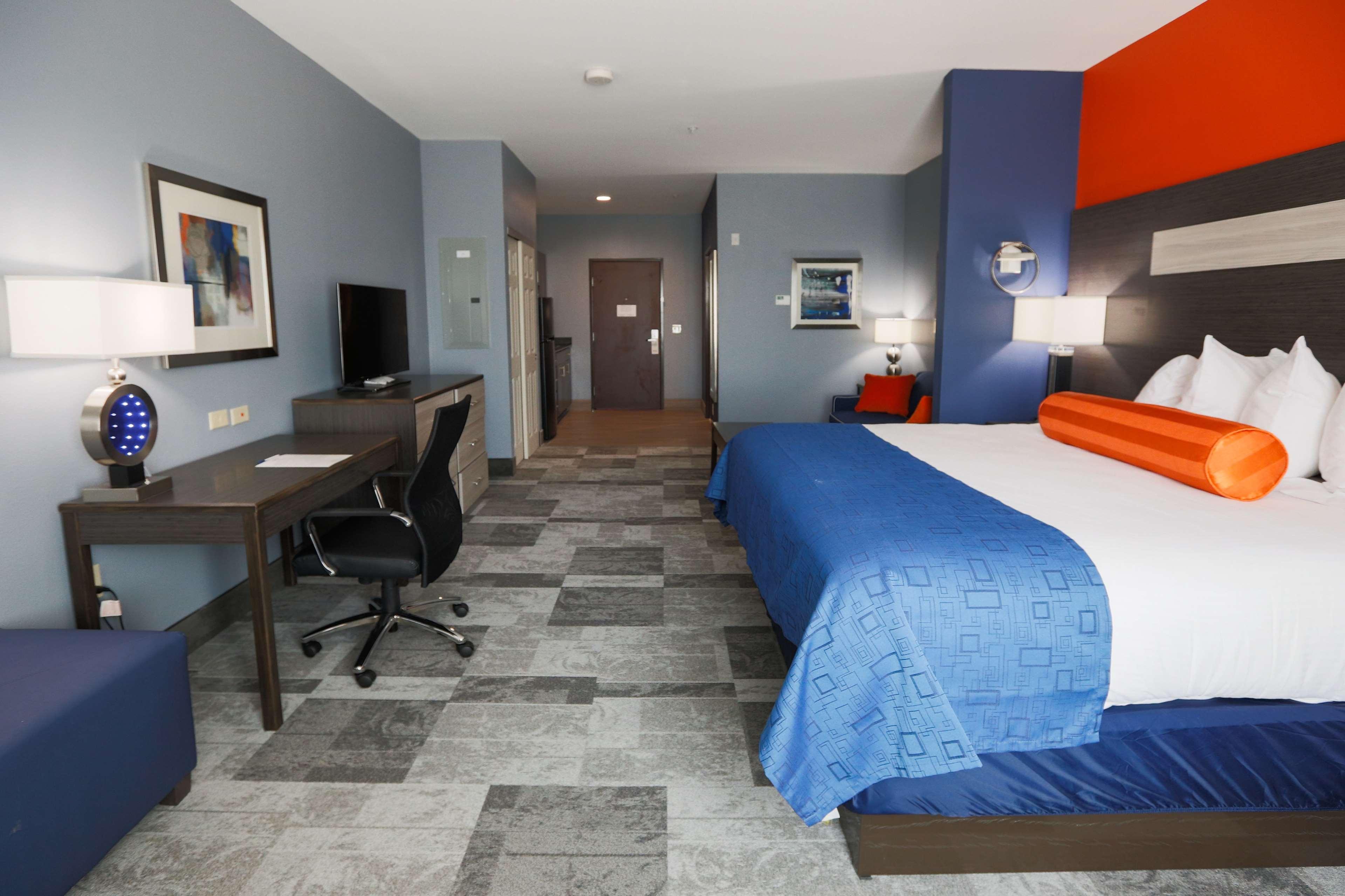 Best Western Plus Wewoka Inn & Suites Bagian luar foto