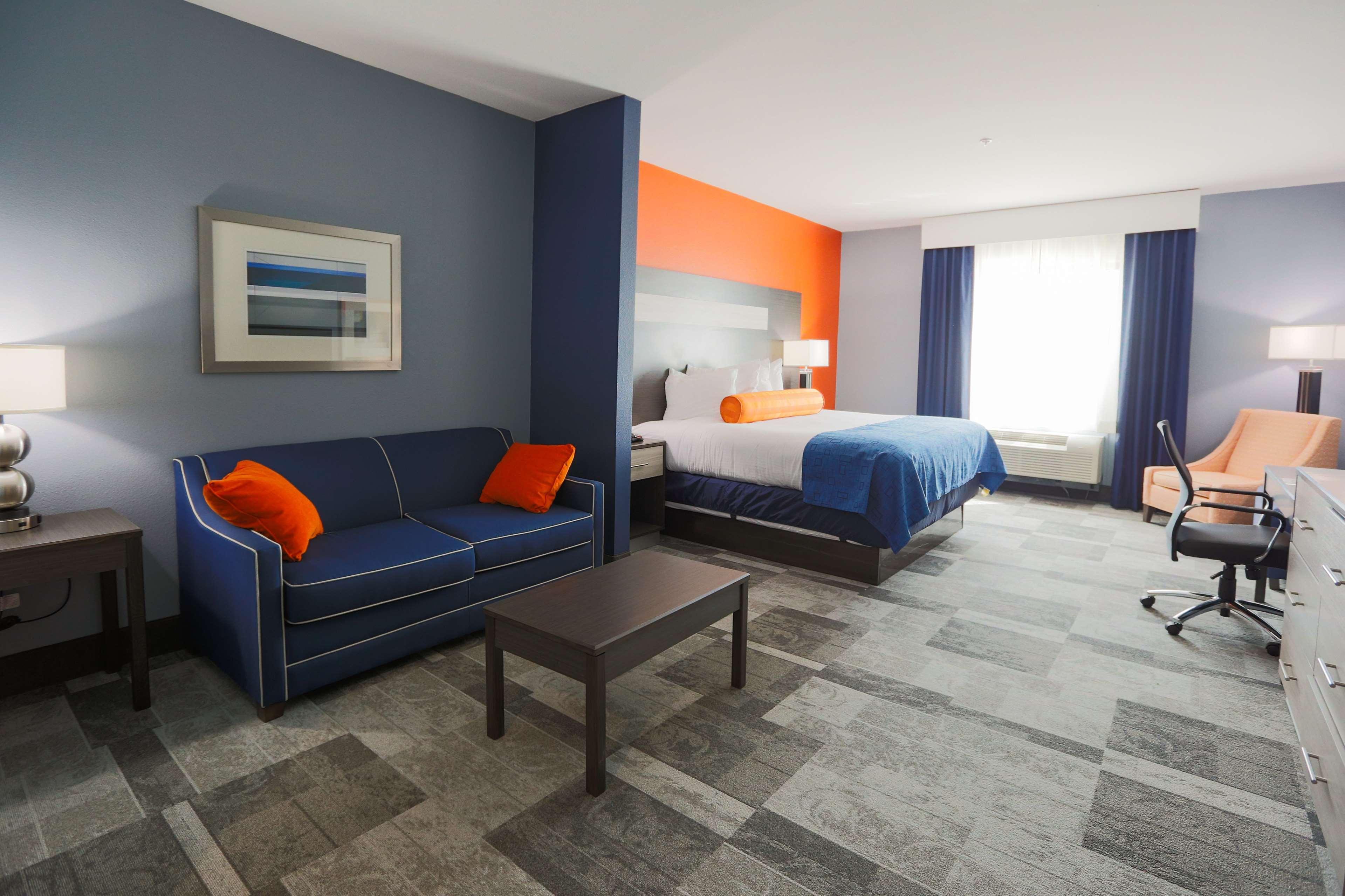 Best Western Plus Wewoka Inn & Suites Bagian luar foto