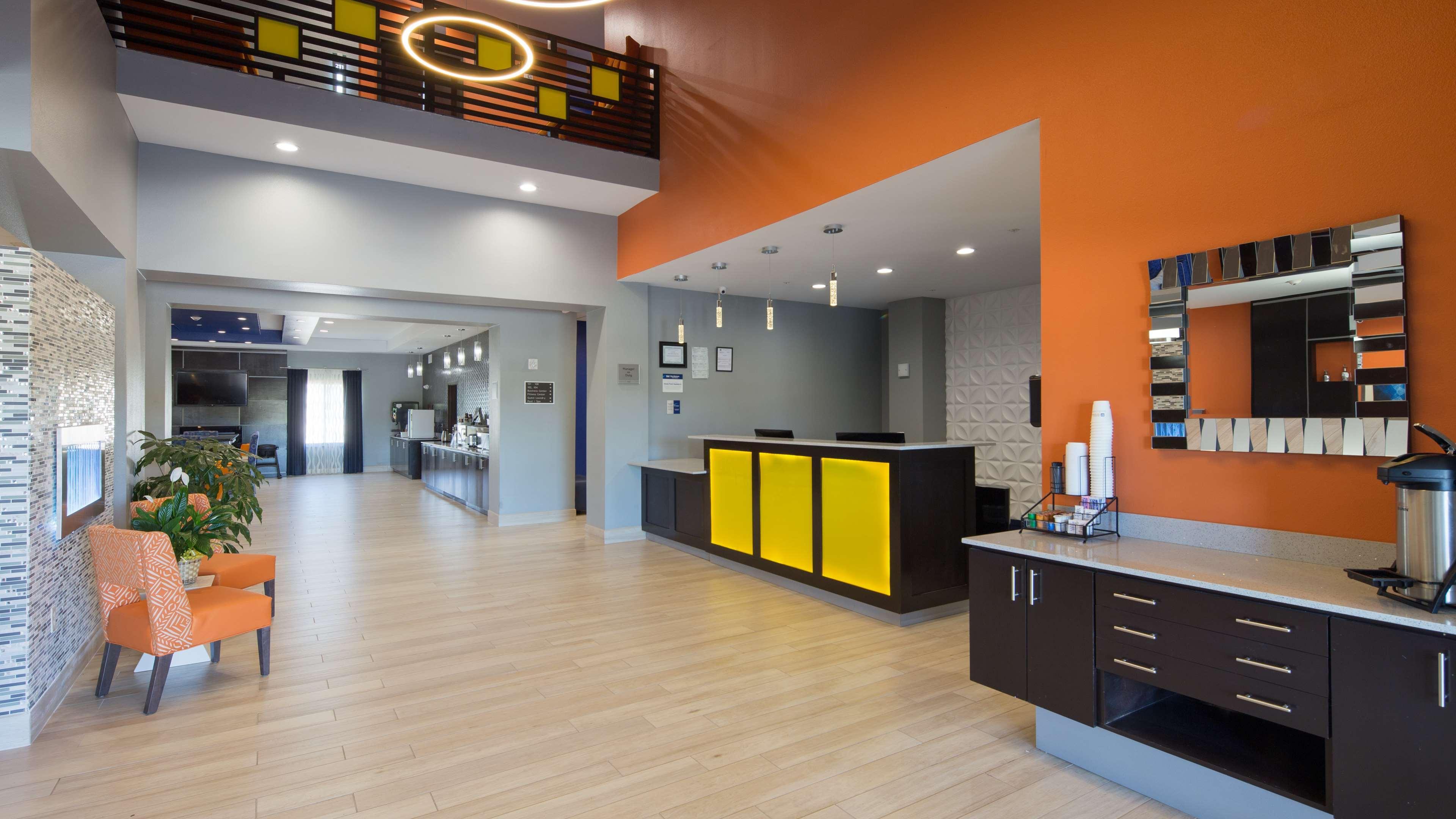 Best Western Plus Wewoka Inn & Suites Bagian luar foto