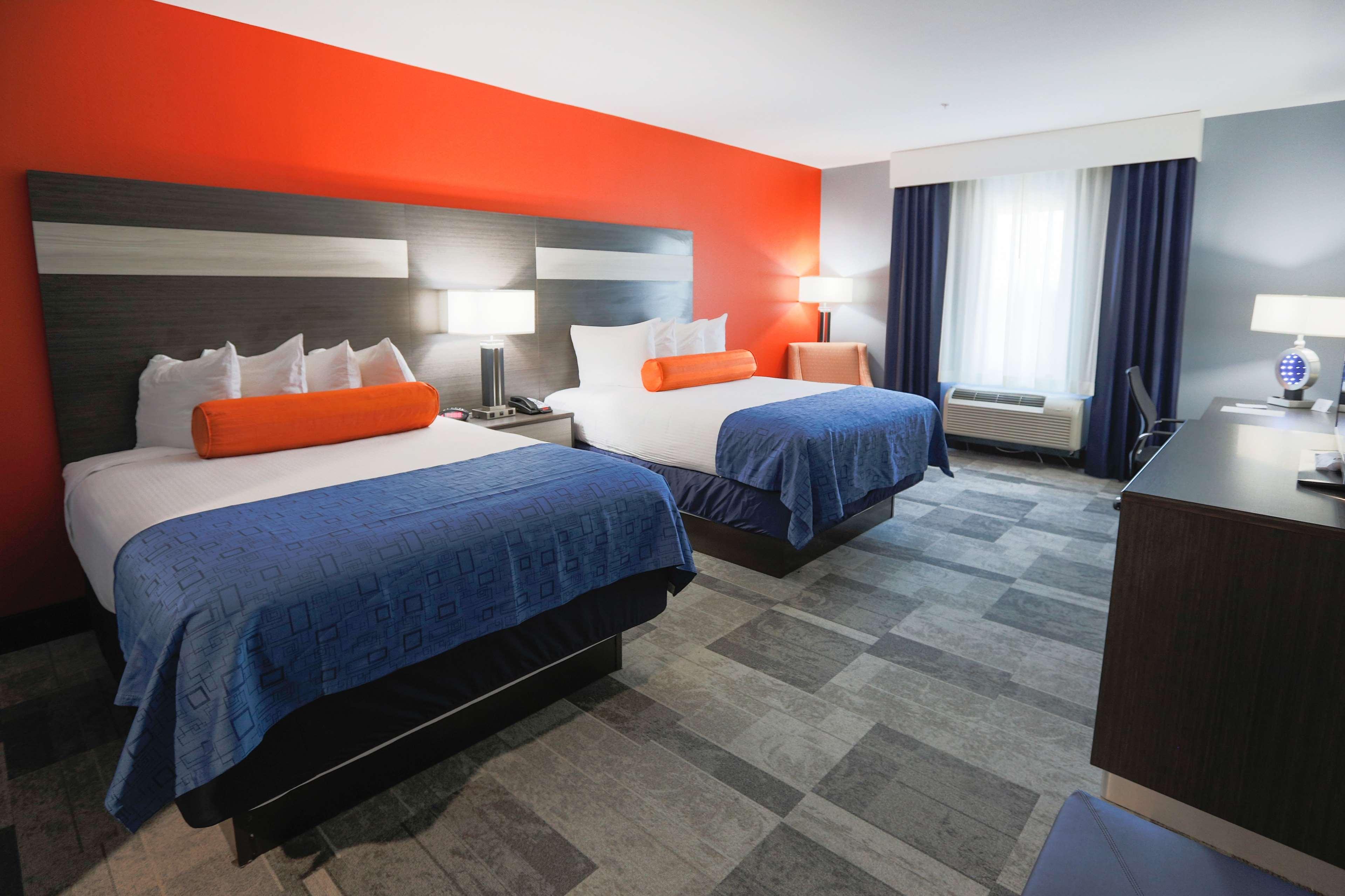 Best Western Plus Wewoka Inn & Suites Bagian luar foto