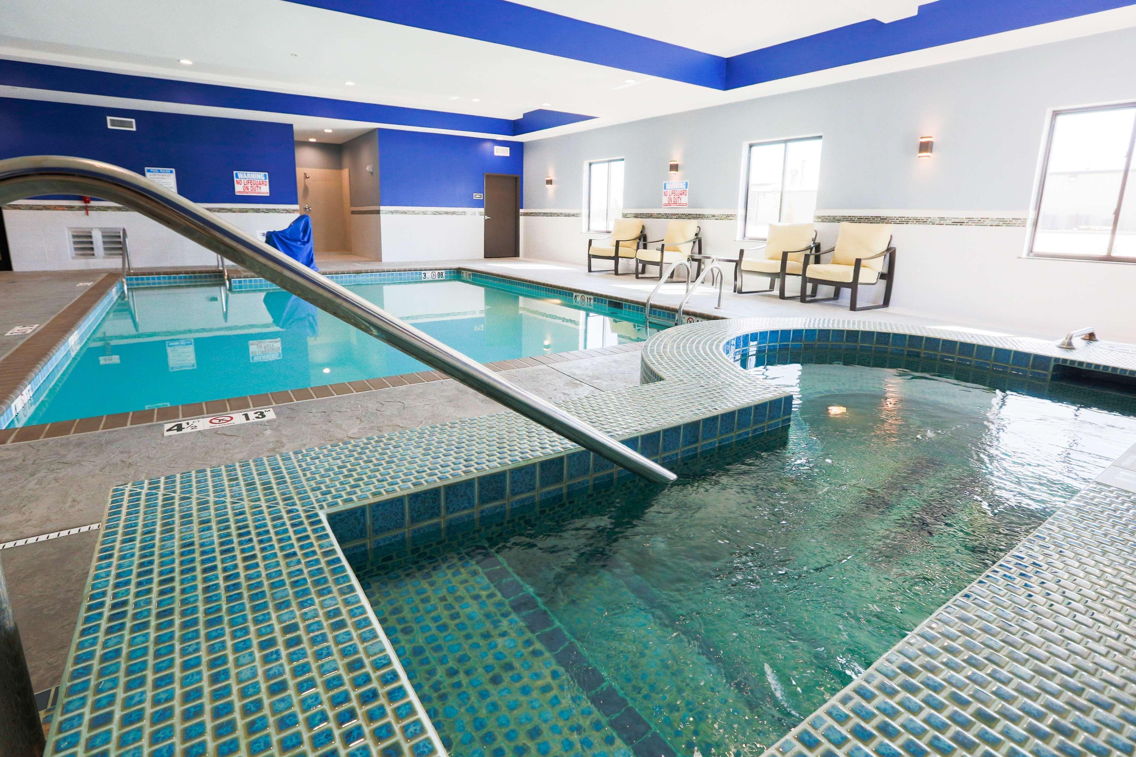 Best Western Plus Wewoka Inn & Suites Bagian luar foto