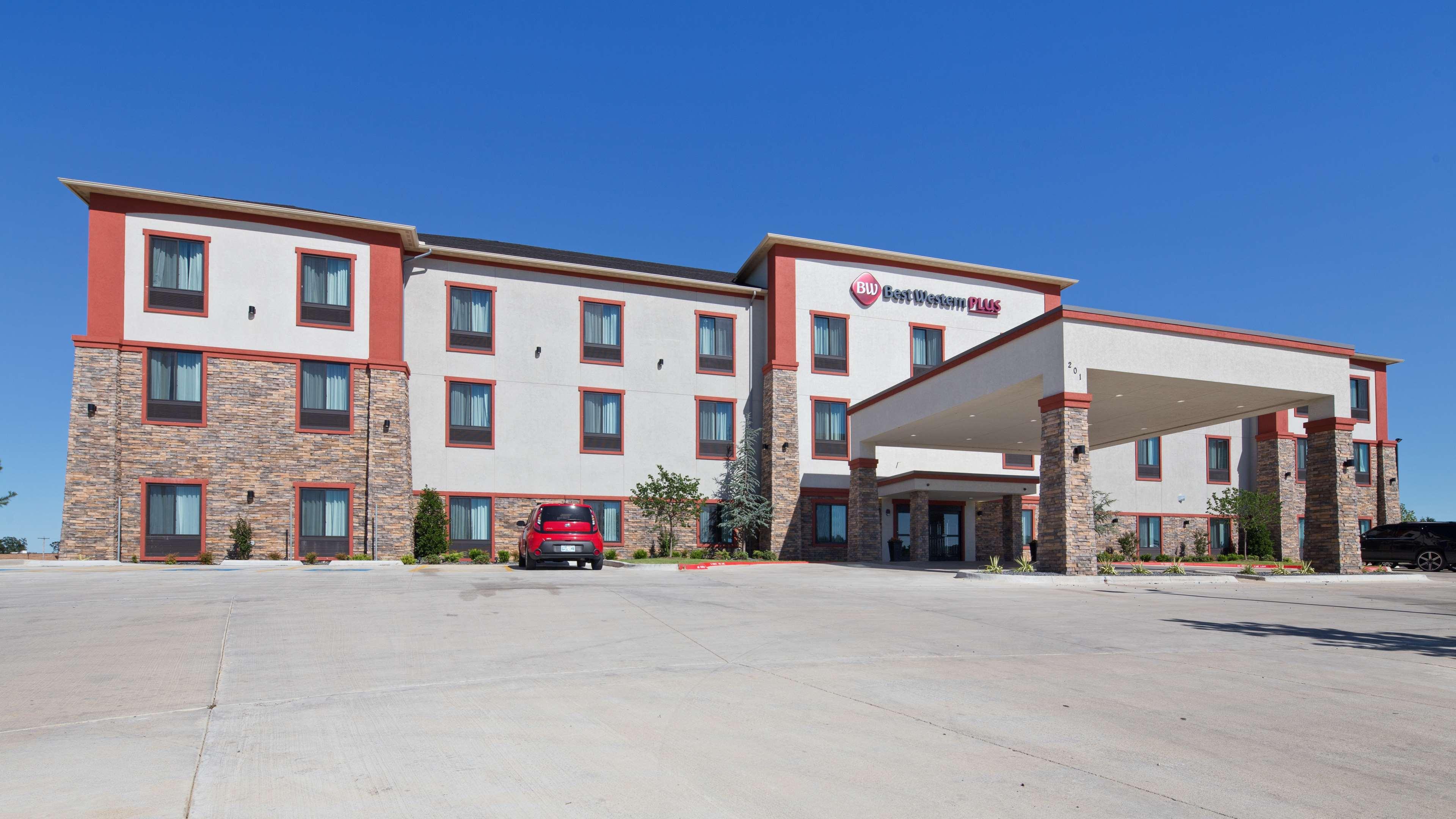Best Western Plus Wewoka Inn & Suites Bagian luar foto