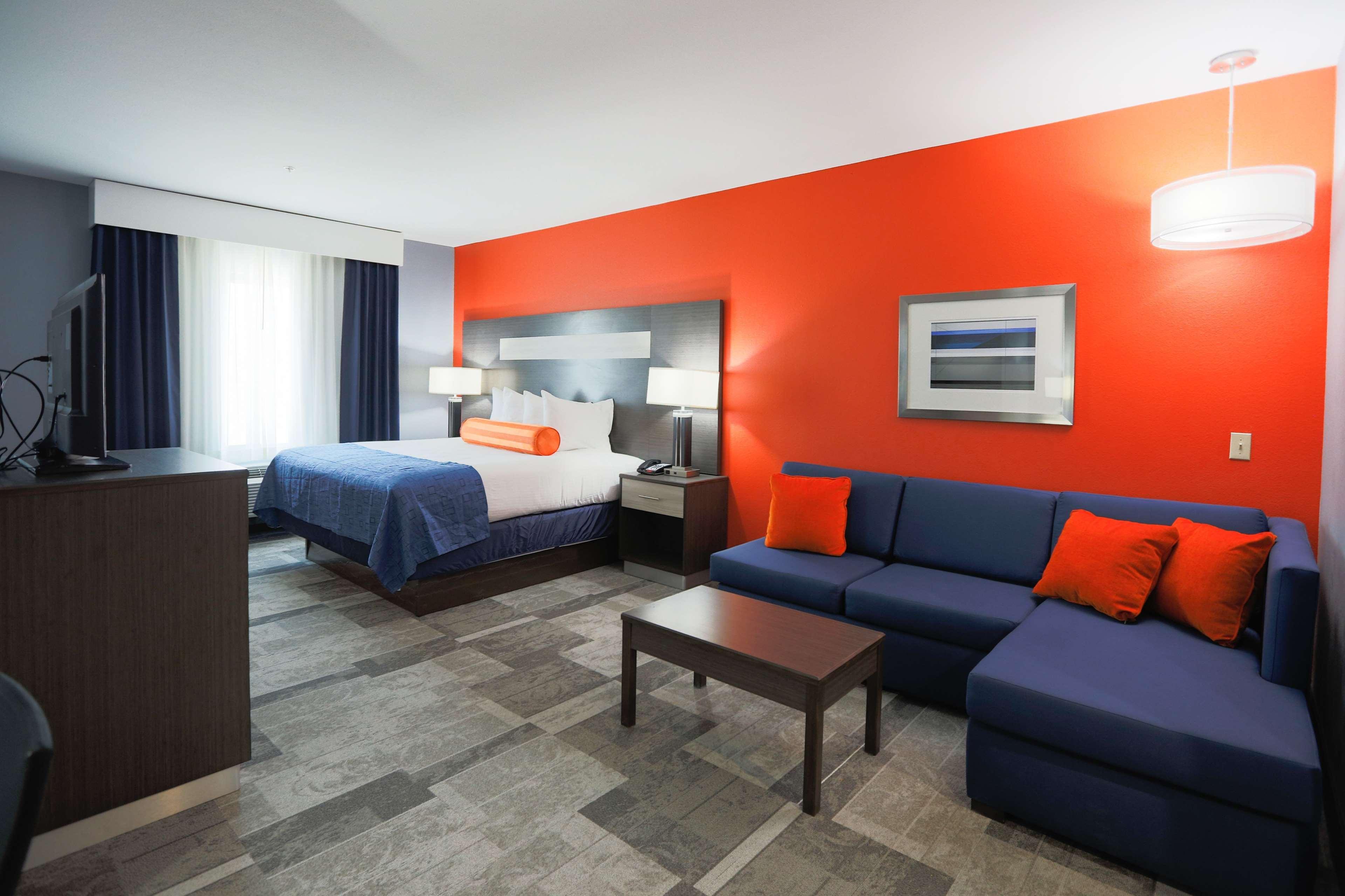Best Western Plus Wewoka Inn & Suites Bagian luar foto