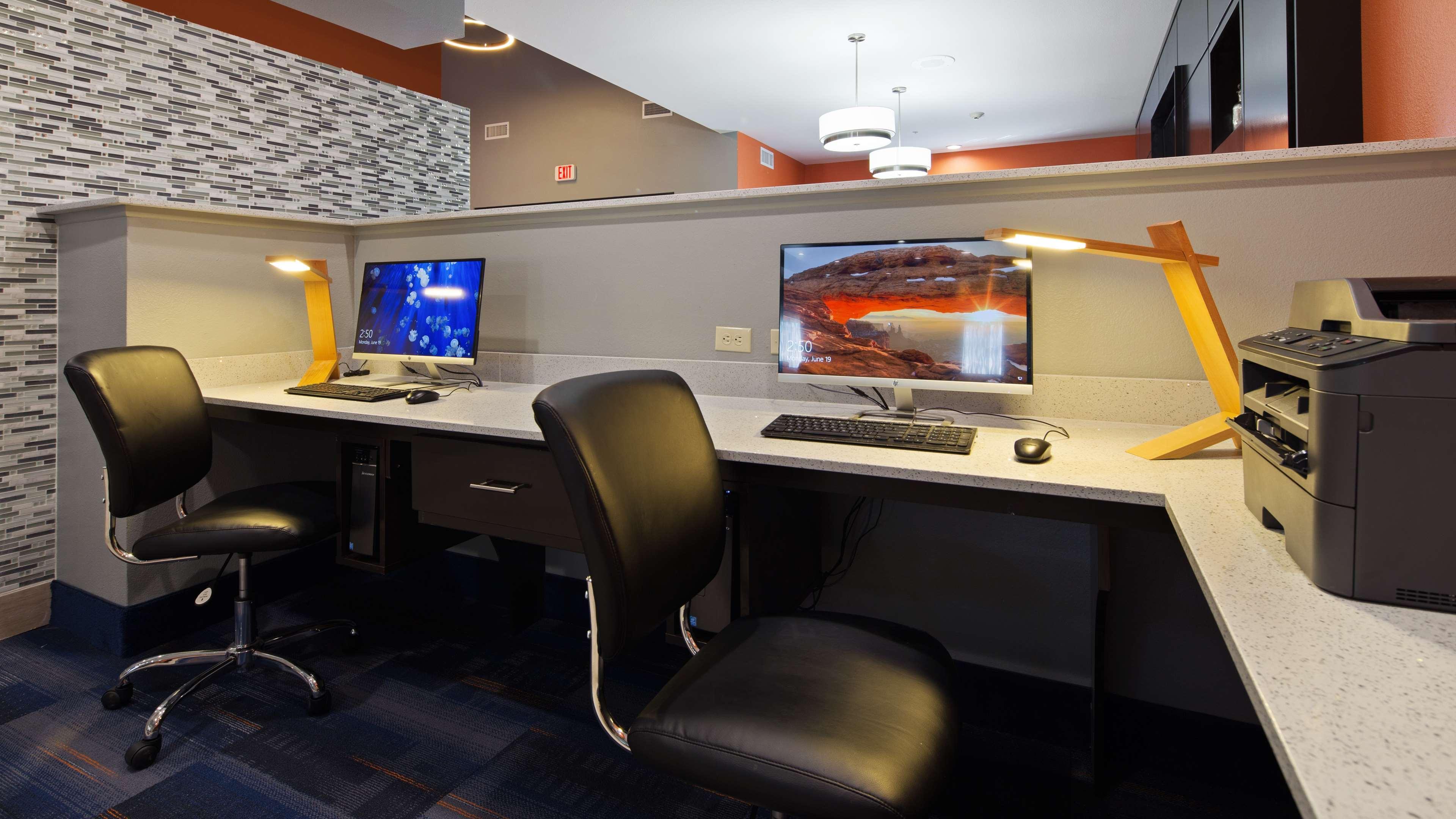 Best Western Plus Wewoka Inn & Suites Bagian luar foto