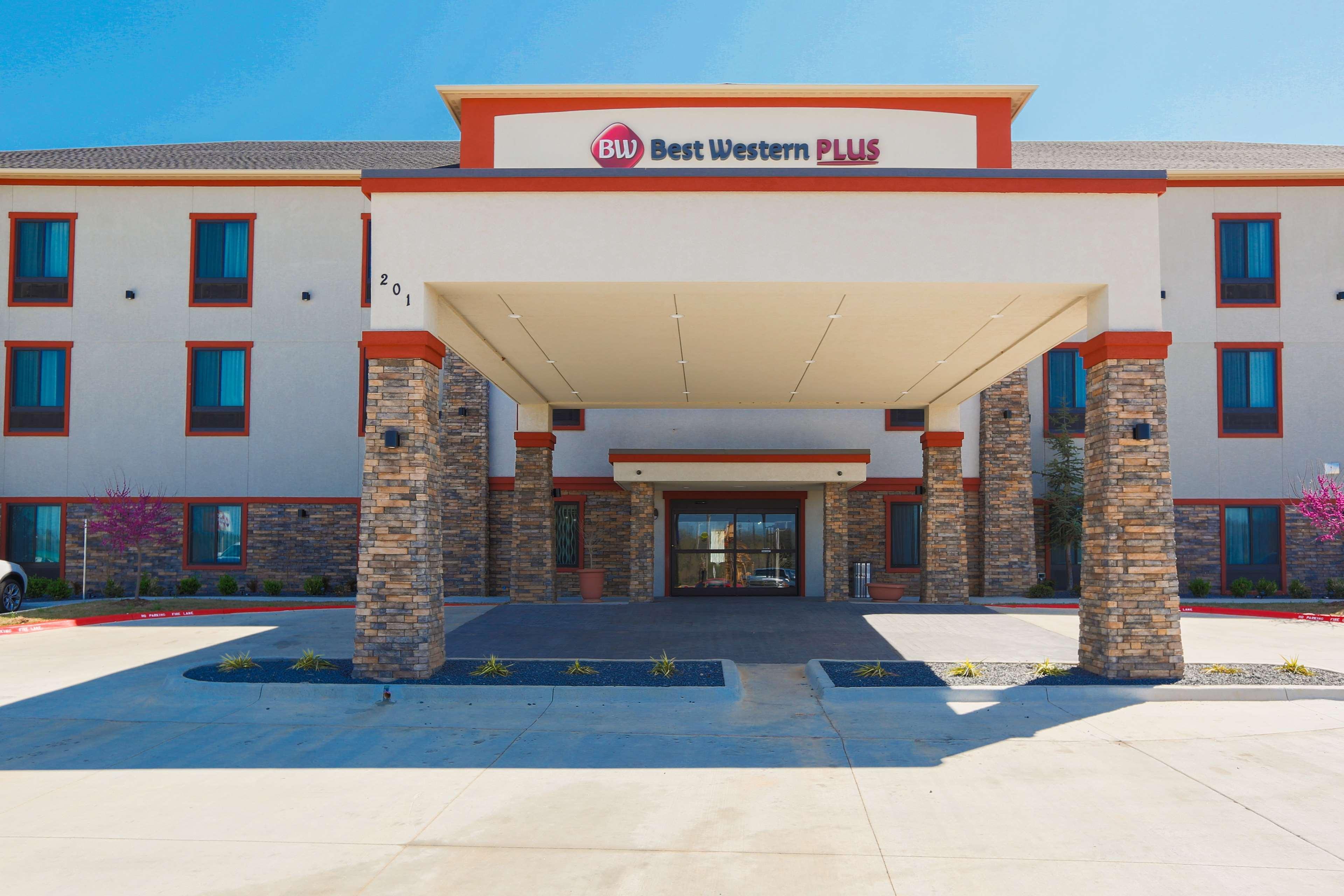 Best Western Plus Wewoka Inn & Suites Bagian luar foto