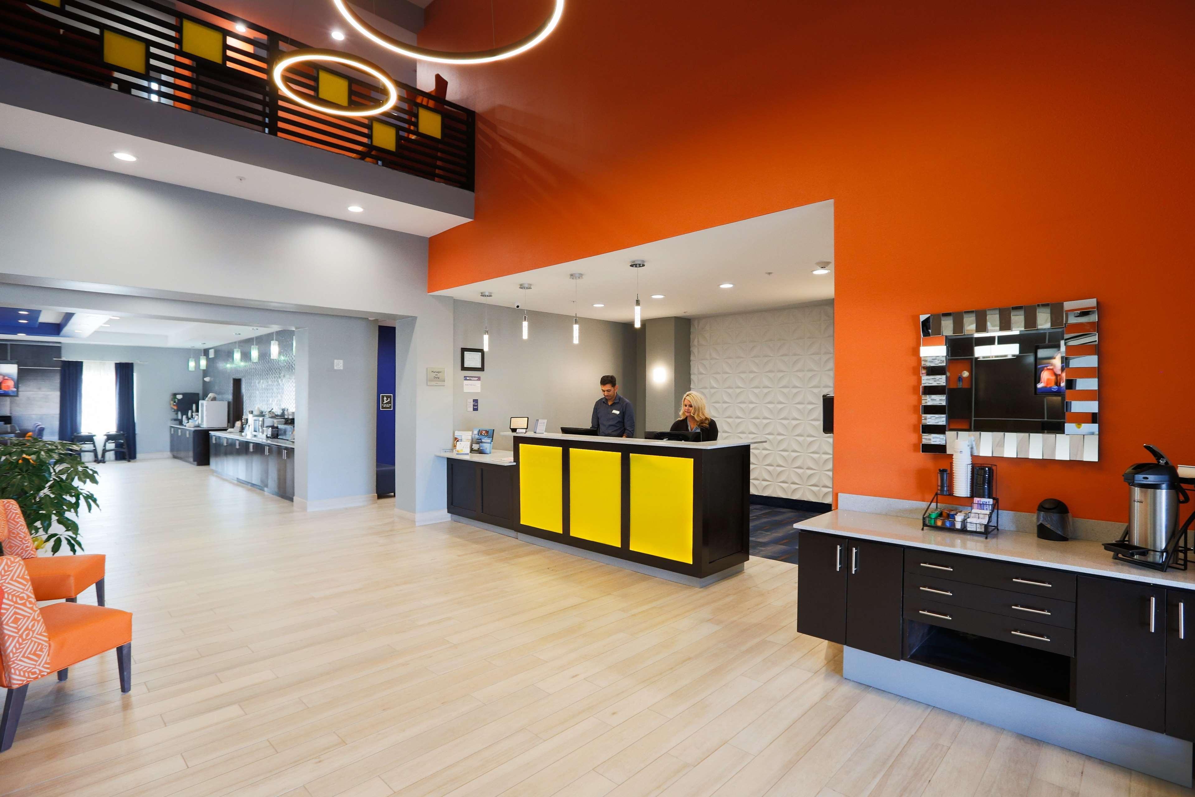 Best Western Plus Wewoka Inn & Suites Bagian luar foto